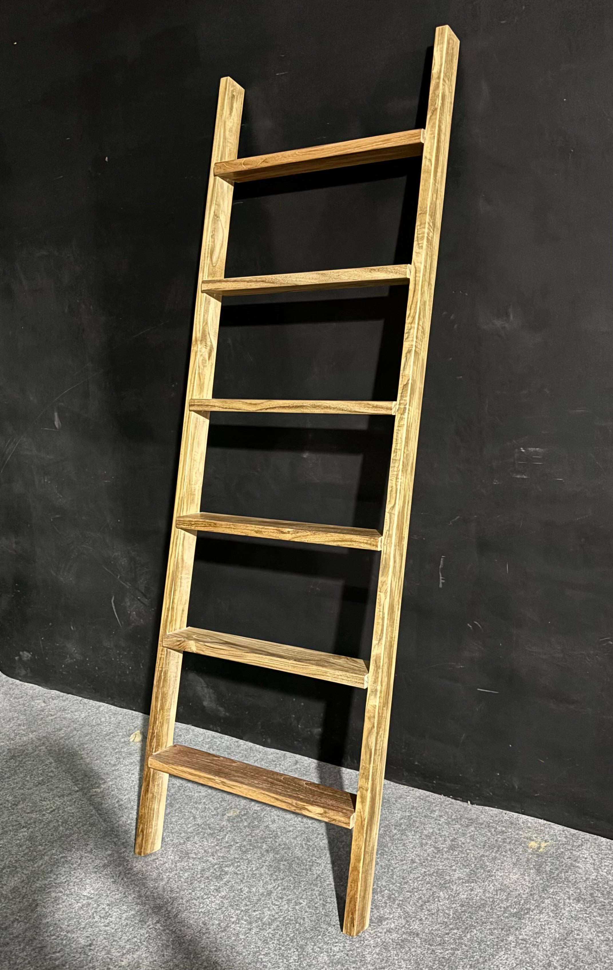 TL-02 – Towel Ladder, Teak Wood