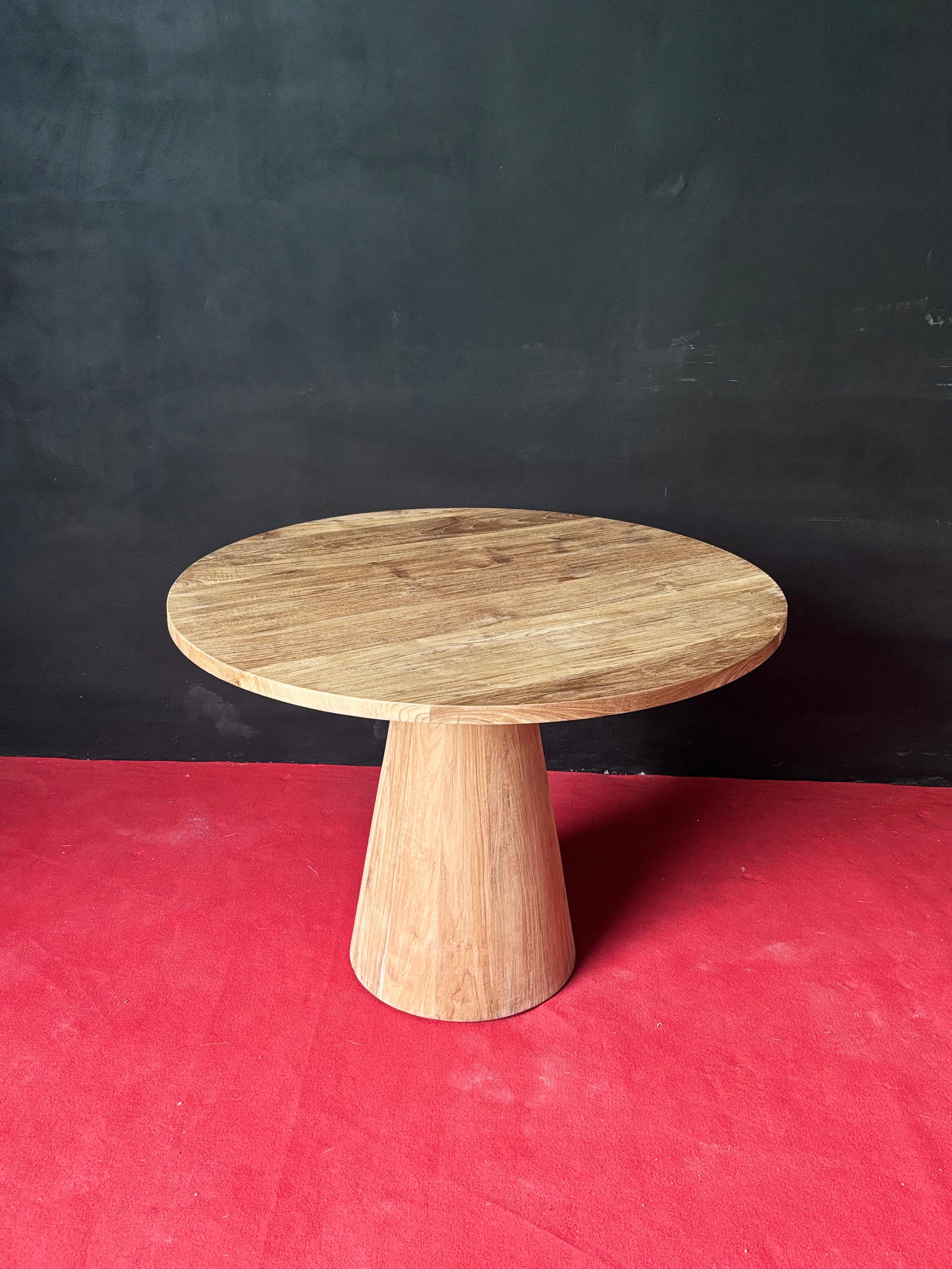DT-02 – Round Dining Table, Solid Wood with Pedestal Base