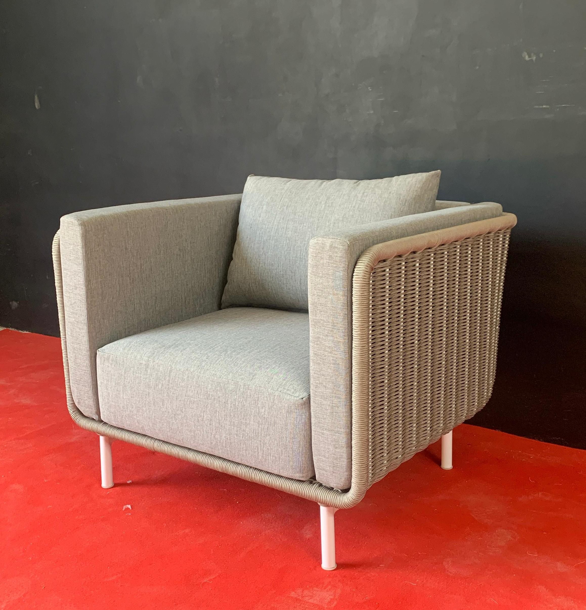 LC-01 – Stainless Steel Frame Sofa with Woven Rope and Cushion