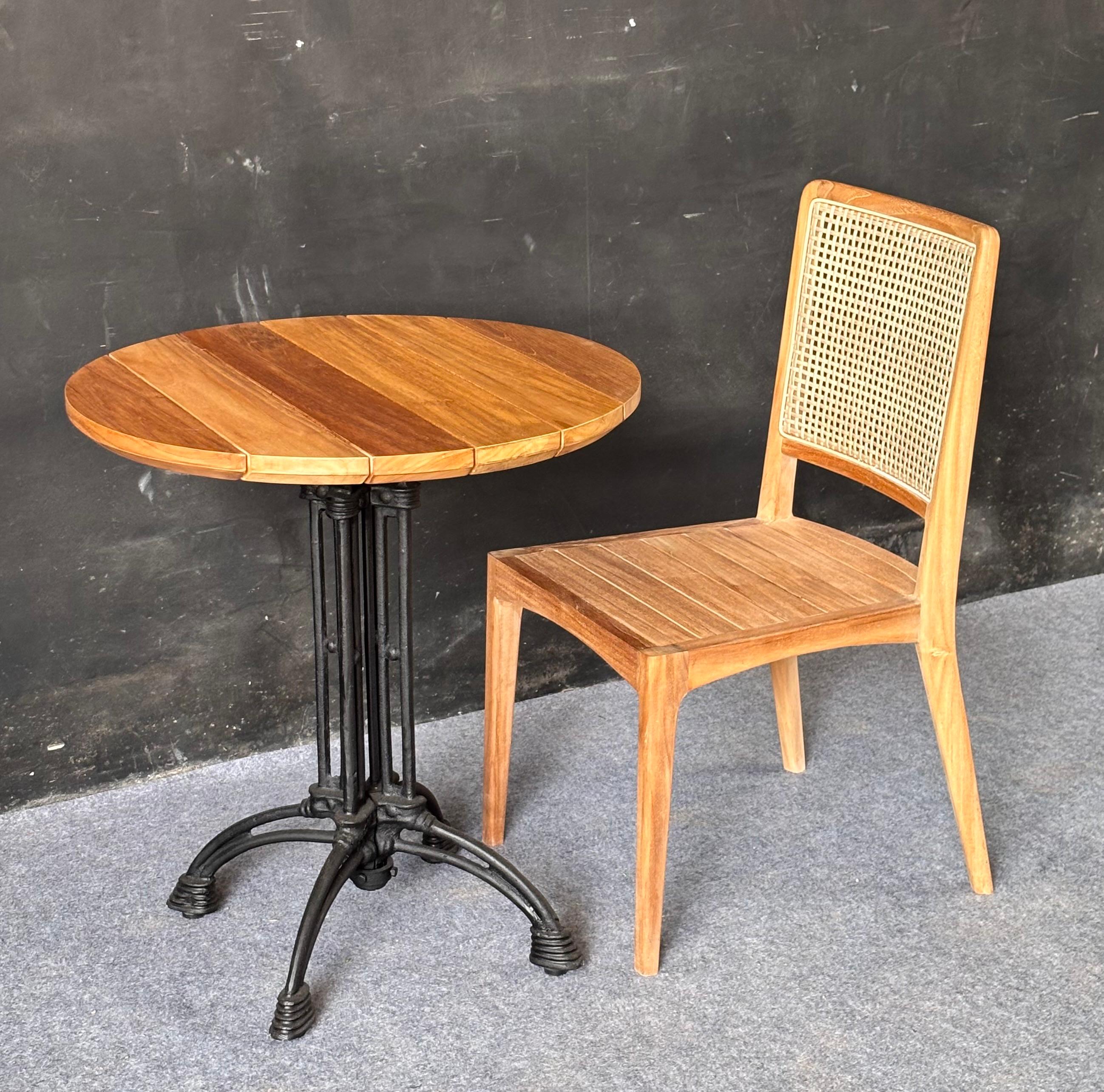 DS-05 - Round Dining Set with Metal Base and Rattan Dining Chairs