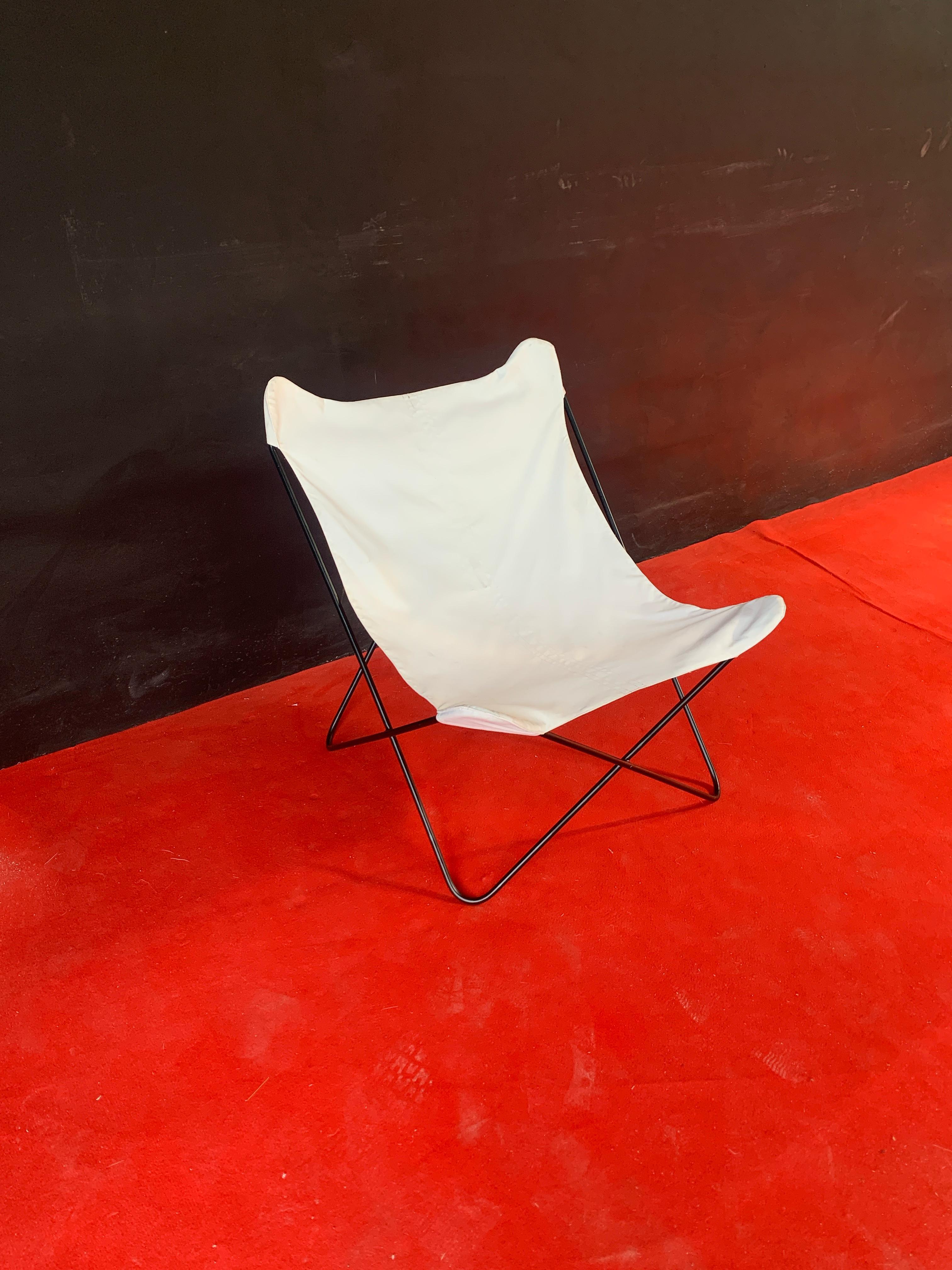 LC-03 – Aluminum Lounge Chair with Fabric Seat