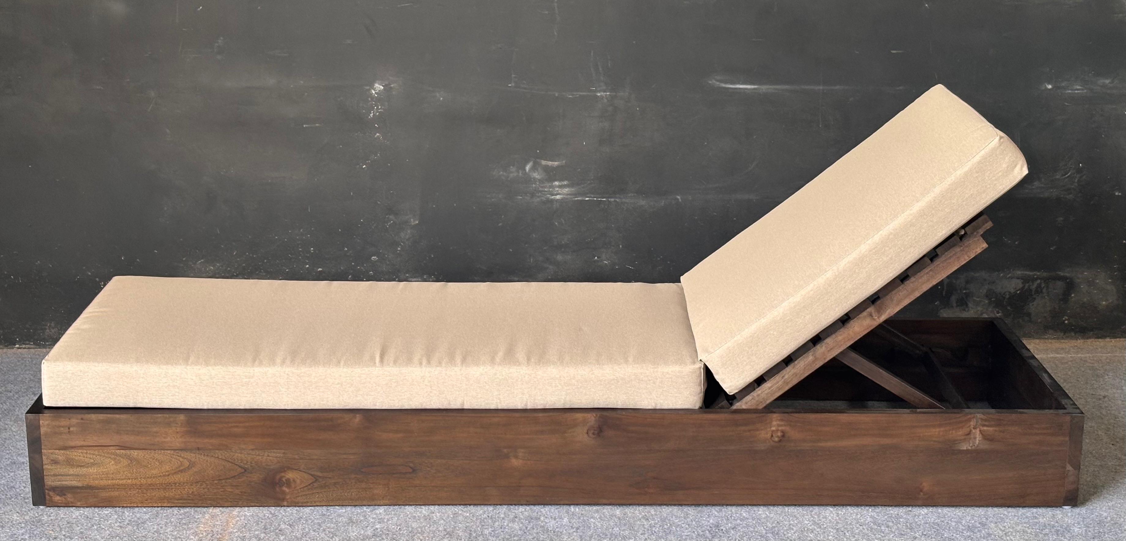 PL-05 - Wooden Lounger with Cushion