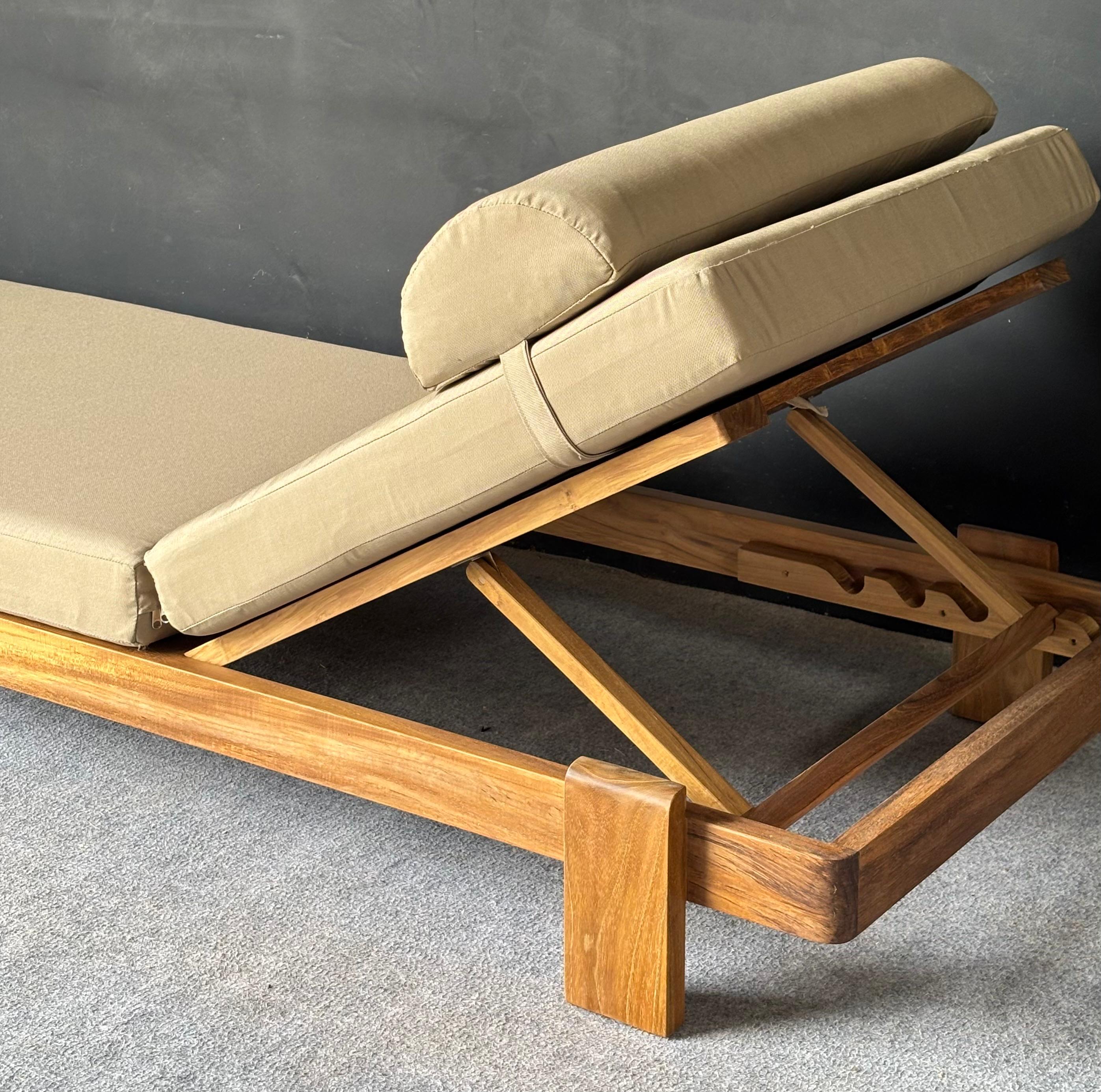PL-06 - Natural Wooden Lounger with Cushion