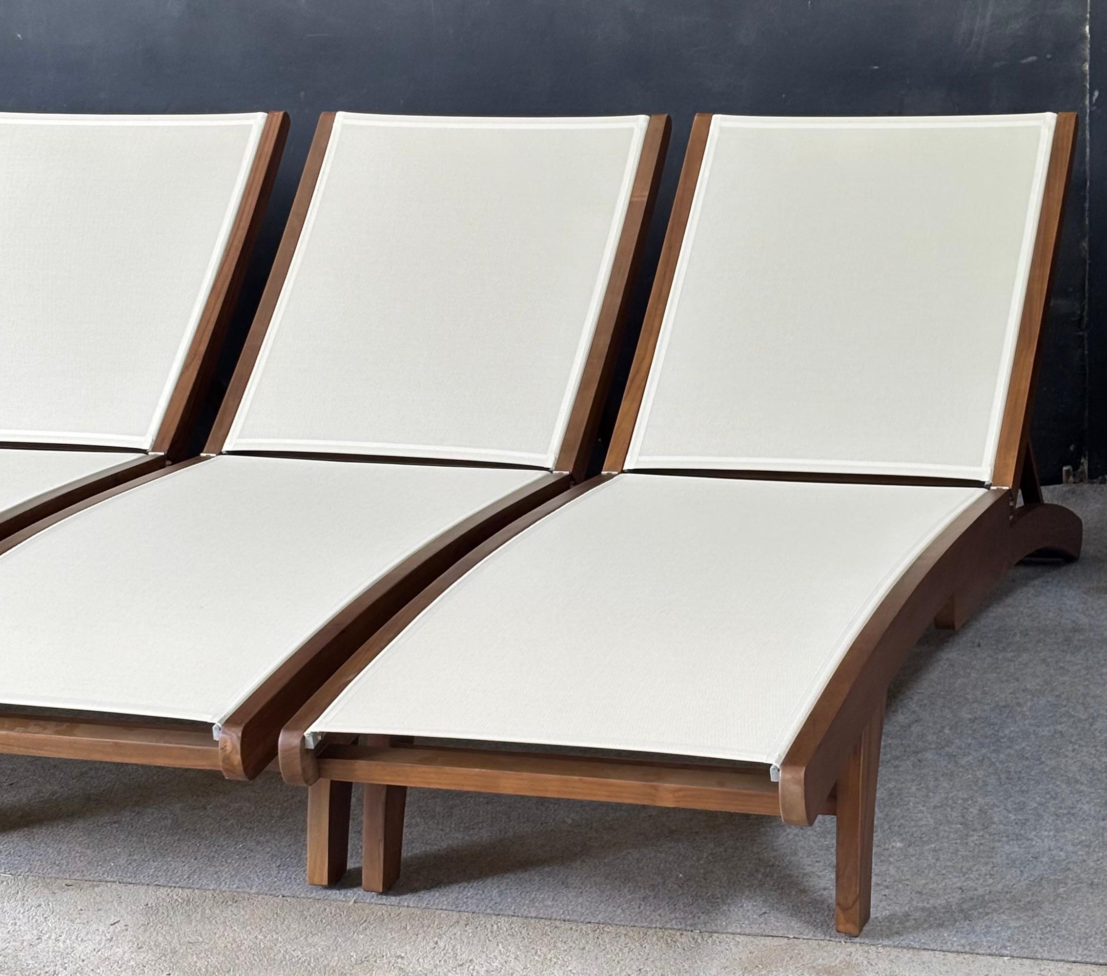PL-07 - Wooden Batyline Lounger